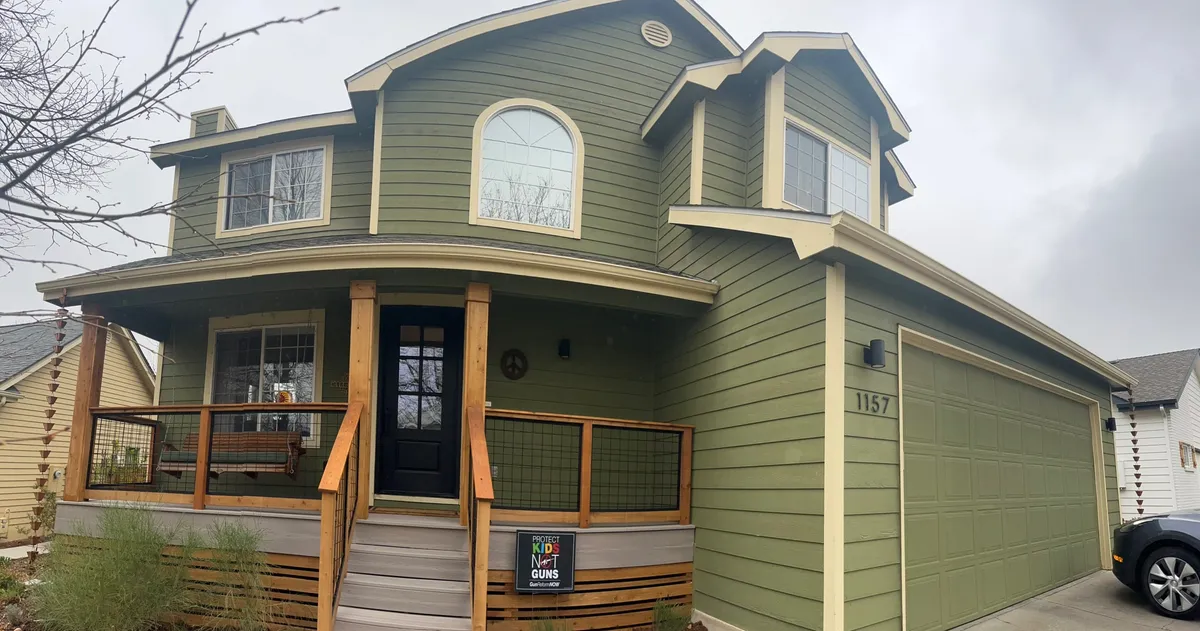 Row of well-maintained painted homes in a Fort Collins neighborhood